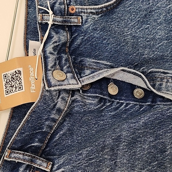 Reformation Charlene High Rise Cuffed Jean Shorts Size 31 NWT - Picture 12 of 16